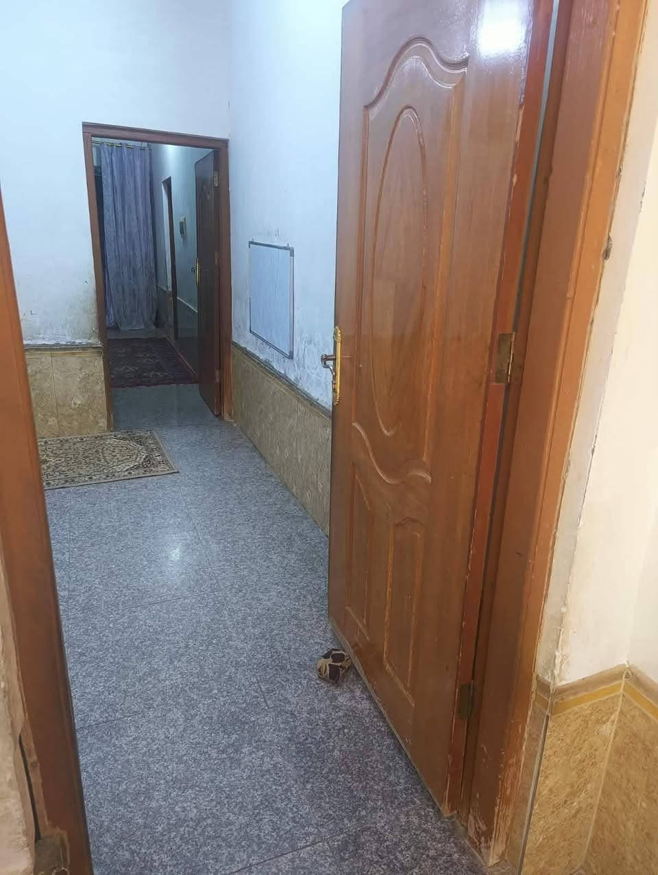 🏡 دار للبيع
📍 الموقع: الصالحية قرب متوسطة الأندلس
📐 المساحة: 200 متر
🏠 البناء: قديم
🛣️ شارع فرعي مبلط
💧⚡ كافة الخدمات متوفرة

📞 للاستفسار والتواصل: ***********
