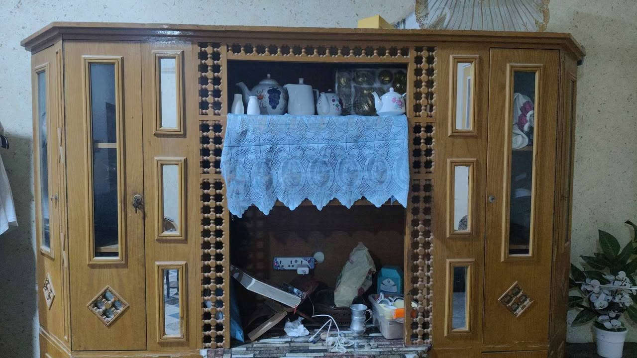 السلام عليكم معرض خشب درجه اولى طابقين خشب صاج سعر مناسب للاستفسار الاتصال على الرقم . ***********
