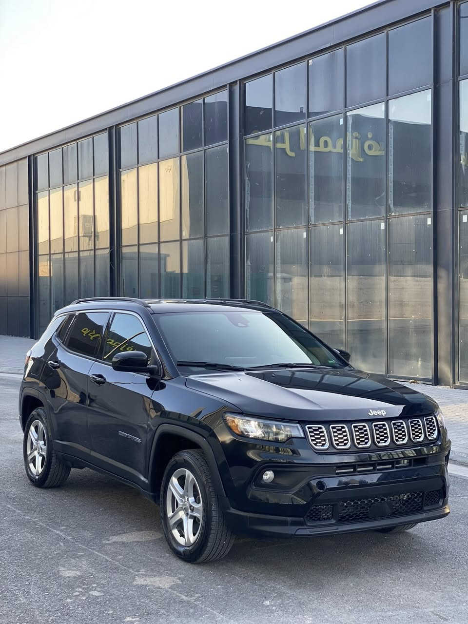 Jeep Compass Latitude North
2023 

جيب كومباس شكل جديد موديل : 2023

اللوان : اسود

عداد المسافة : 14 الف

حجم المحرك : 2.0 Turbo ( 4,سلندر )

ملاحظة السيارة : جاملغ تبدیل بلادي بدون صبغ جاملغ صبغ 
صور حادث موجود
الارباکات کل سلیم %100 

المواصفات  : Latitude North

فـول فـول مـواصـفـات 1/1

دةبل اكسل 4x4
جنطە کهرباي
‏‎كيج الكتروني 
‏‎بصمة ابواب 
‏‎بصمة تشغيل 
تشغيل عن بعد : Remote Start
‏‎شاشة دشبول ديجيتال
‏‎كاميرا
هاند بريك بصمة
اوتو هولد :  Auto Hold
اوتو ستارات : Auto Stard 
اوتو ستارات : Auto Stop‎
رادار امامي (تحديد مسار)
‏‎رادار جانبي (نقاط عمياء)
‏‎رادار خلفي (التحذير من الاصطدام)
‏‎حساسات امامي
‏‎حساسات جانبي 
‏‎حساسات خلفي 
نظام : AUTO
نظام :  ECO
نظام : SPORT
نظام : OFF-ROAD
نظام : SNOW
تحكم ستيرين
ستيرين هيتر
كشنات جلد
كشنات كهربائي
كشنات هيتر
تبريد لمس
تبريد مركزي
لايتات ليد عدسة زينون بيلادي
بروجكتر LED زينون بيلادي
بكلايتات LED بيلادي
ويل كروم سبورت

وبعد هواية مواصفات… 

بدون رقم تترقم شمالي فقط
اربیل سلیمانیە دهوك

مکانە سلیمانیە 📍

📞 0772 527 86 29
