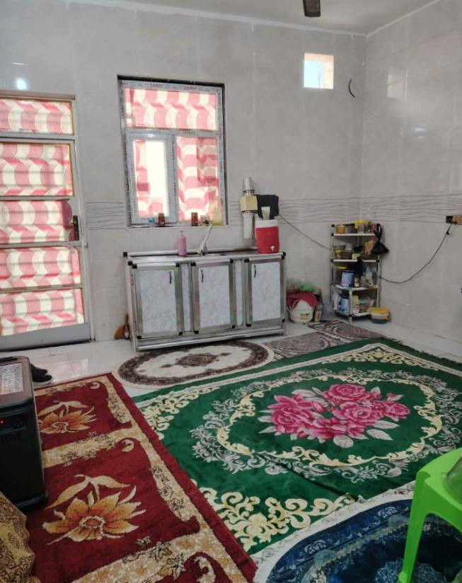 بيت طابو زراعي سند 25 المساحه 300متر بناء قبل 8 اشهر بناء جديد درجه اوله غرفتين 5في 4 وصاله ومطبخ وبراني كما موظح بلصوره الموقع هو الجبور شارع 30 قرب بيت رياض الحركوصي بناء ابلوك الأساس صب مسلح والسقف كذلك كونكريت مسلح درجه اولي السعر52 وبيه مجال لشراءلاتصال على الرقم ***********
