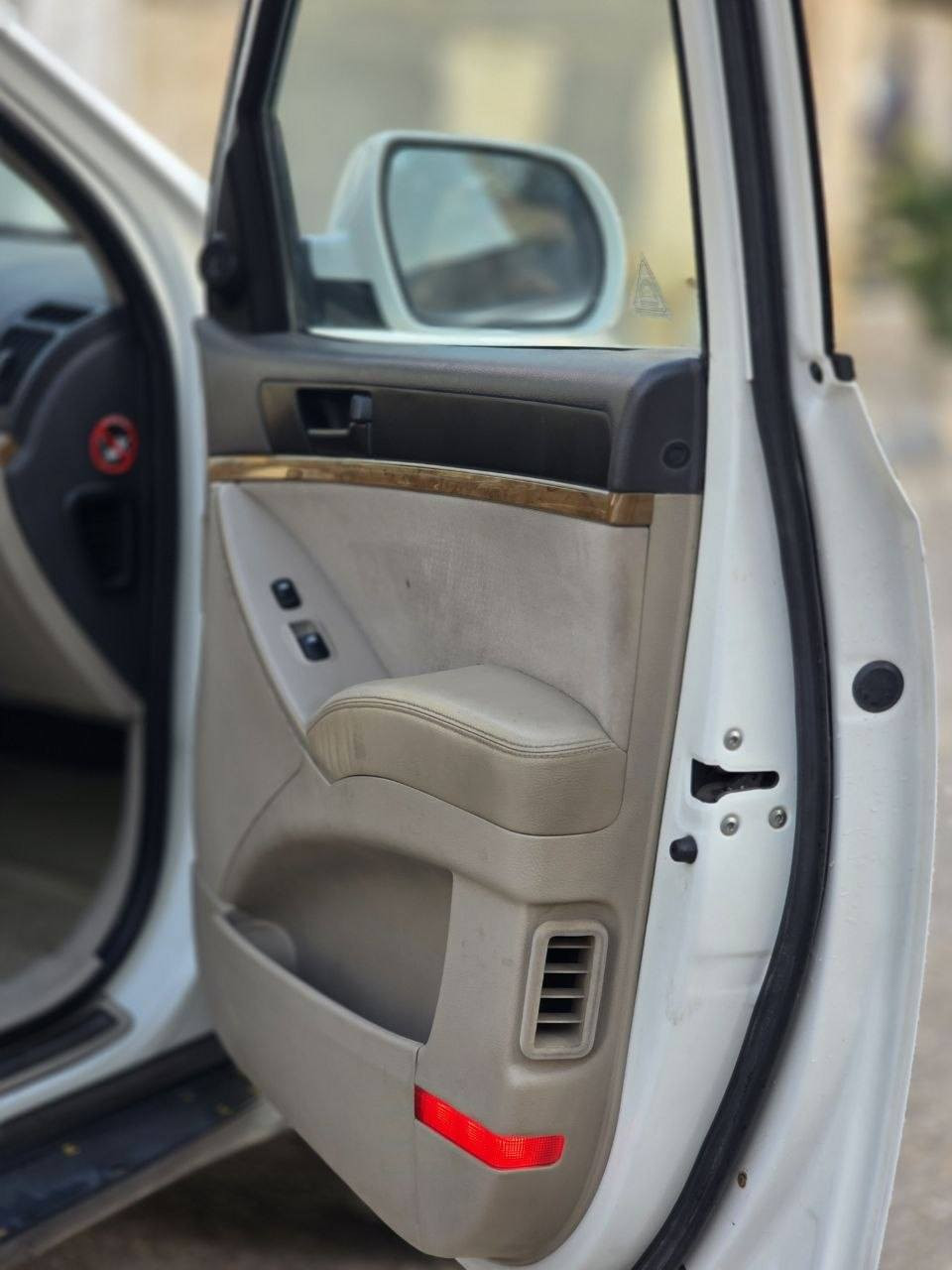 🎈هوندا فيراكروز ٢٠١٣ فول مواصفات🎈
-محرك٣٨٠٠ كير ٦ نمر 
طبعا محرك وكير بشرط
-سبعه7 راكب
- عائليه وحلوه وجاهزه من كلشي
سياره  الي مايعرفها الفئه اعلى من سنتافي 
سياره عاليه ومرتبه وناعمة بلسياقه ومريحه
-جنطه جبيره 
-فتحه بلسقف
-فور ويل4×4 تحويل ذاتي 
-ماشيه قليل ١٢٥.٠٠٠
-مري شفط
-تحكمات ستيرن
-تدفئه تبريد ٣قطع تبريد
-تحكم تدفئه تبريد vip
-مانع تنزلاق
-انظمة ABS كامله
-ماسحات اماميه خلفيه
سياره حلوه كلش وجاهزة وين ماتريد وبسعر150$ الحال, واسط


**إذا كنت صاحب هذا الإعلان وتريد حذفه لأي سبب، رجاءا أرسل رسالة إلى الدعم الفني**