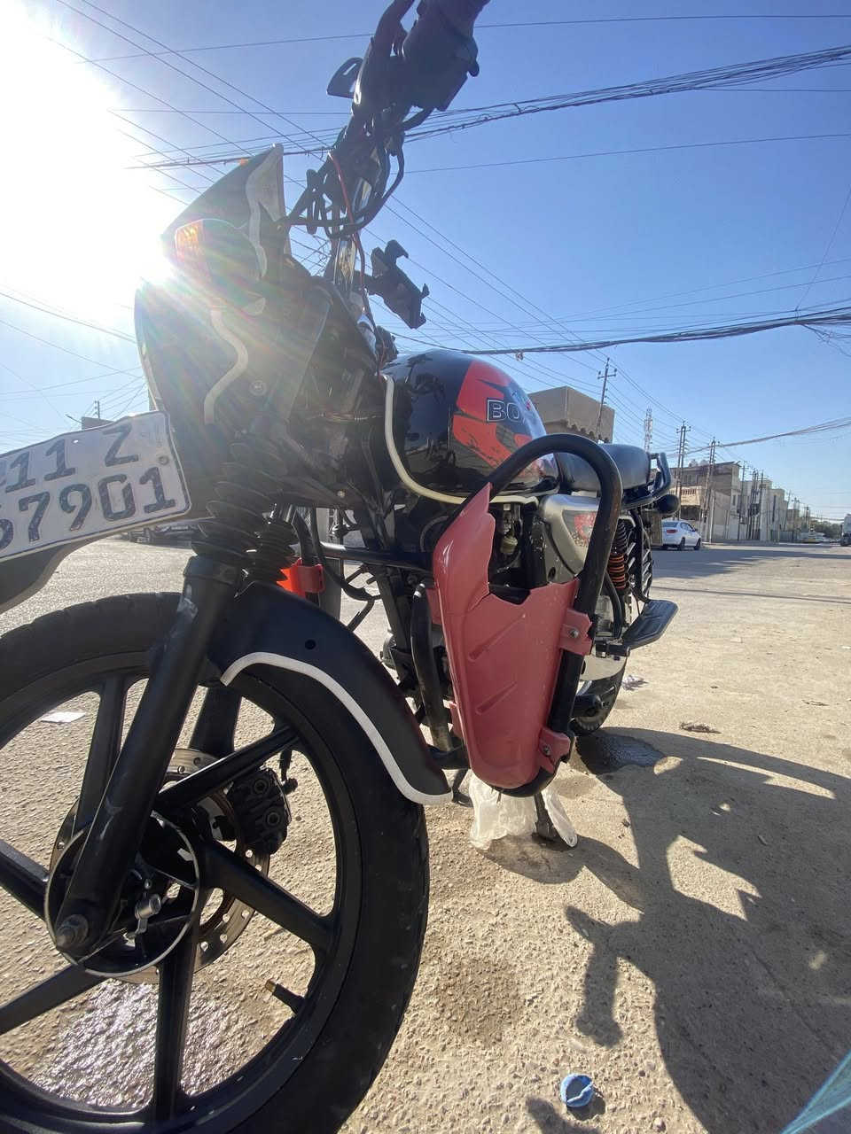 بوكسر موديل 2021 رقم وسنويه جاهزه من كلشي وكل نقص مابيها كبل للشارع والمكينه مجفته تجفيت شركه تجي وتشوفها شلعه معدل منضومه زينون عالي ناصي الدراجه متصرف عليها الف وتجي وتشوفها غير شي بل صور تاخذها بلاش العنوان بغداد البياع الهاتف *********** سعر خاص
