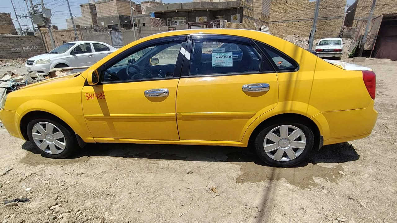 اوبترا 2010 
اخوان السيارة حيل جديدة 
اي نقص ما بيها  
مكينة وكير بشرط 
حدادية جديدة 
السيارة ربع ماتذب عليها من ايدك للشارع 
رقم ذي قار 
مصفرة هيئة وغرامات
السعر: 60 وبيها مجال
العنوان : الناصريه 
الرقم : ***********
