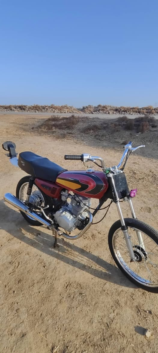 سلام عليكم دراجه البيع السعر 350وبيه مجال المكان النجف الحريه *********** متواصل بس عله رقم
