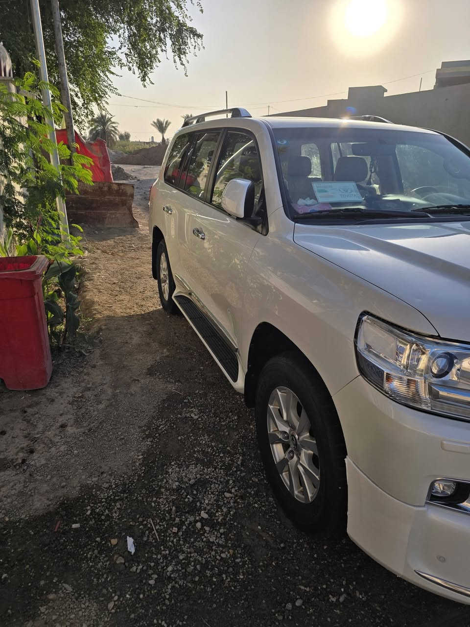 للبيع لاندكروزر 17فطيم اباسمي *********** كفاله عامه ماشيه 70المكان بابل السعر 5000قفل
