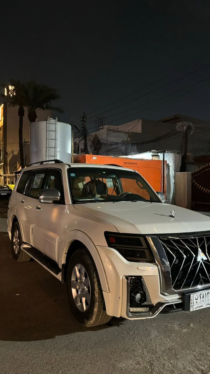 باجيرو حبتور فول موصفات موديل 14 محدثه 24 مكفوله من ضربه بيها صبغ تحديث البلاسك فقط كير مكينه  خير من الله رقم بغداد بسم خالي غراضها الصليه كلهن موجودات  العنوان بغداد سيديه السعر اتصل  ***********
