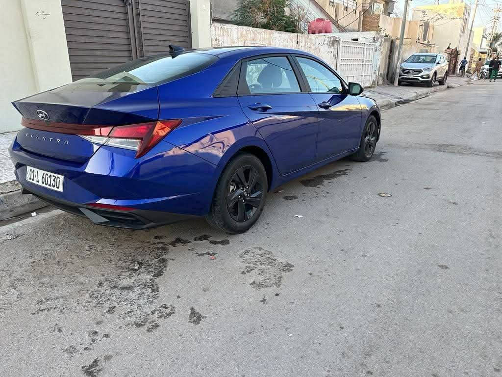 سلام عليكم 
النترا موديل 23 أمريكي
ماشيه 38 الف ميل 
نص فول
بيها بابين تبديل نفس اللون 
كير محرك  تبريد مكفولات
حداديه تخم تاير جديد

سياره نضيفه كلش وما متعوبه
150 وبيها مجال حك الجيه 
رقم بغداد بسمي تحويل مباشر 
***********
مكانها واسط
