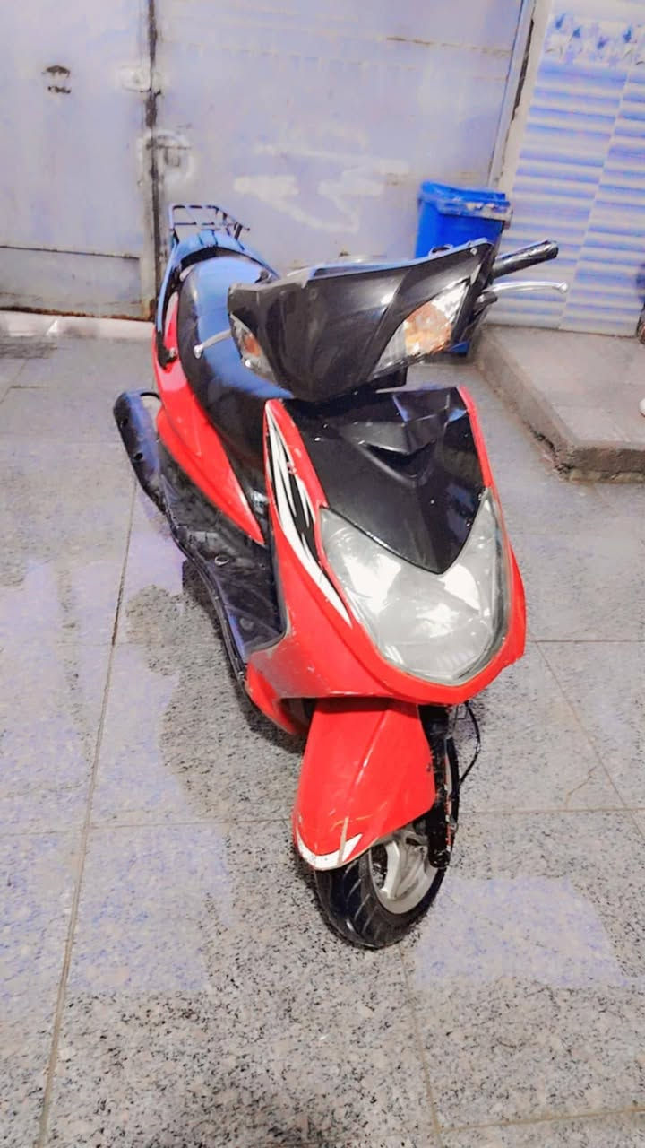 سلام عليكم 
سكنس فحل 
نوزل خطين مكفوله كفاله 
هي وكهربايات 
سعرها ٦٧٥ خادم الطيبين 
زعفرانيه شارع كهرباء 
***********
