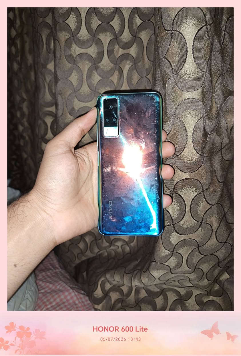 للبيع فايفو Y53s كلشي ما مبدل بي فقط شاشه اصليه شغال صوت وصوره كامره واضحه كلش يدعم ٤٠فريم ببجي شغال وجاهز سعر 170قفل مكاني ديوانيه مركز اليريده خل يراسلني وبل خدمه


**إذا كنت صاحب هذا الإعلان وتريد حذفه لأي سبب، رجاءا أرسل رسالة إلى الدعم الفني**