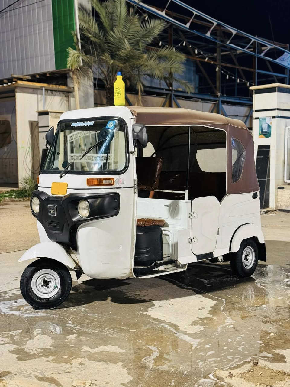 السلام عليكم 
تكتك ٢١ رقم كربلاء كفاله عامه محرك وكشر تحويل مشروع وطني 
بس بيهه شوية ملاحضات بسيطه 
مكاني بغداد المحموديه 
سعر ٧٥٠٠ وبيها مجال 
*********** اتصل وبخدمتك
