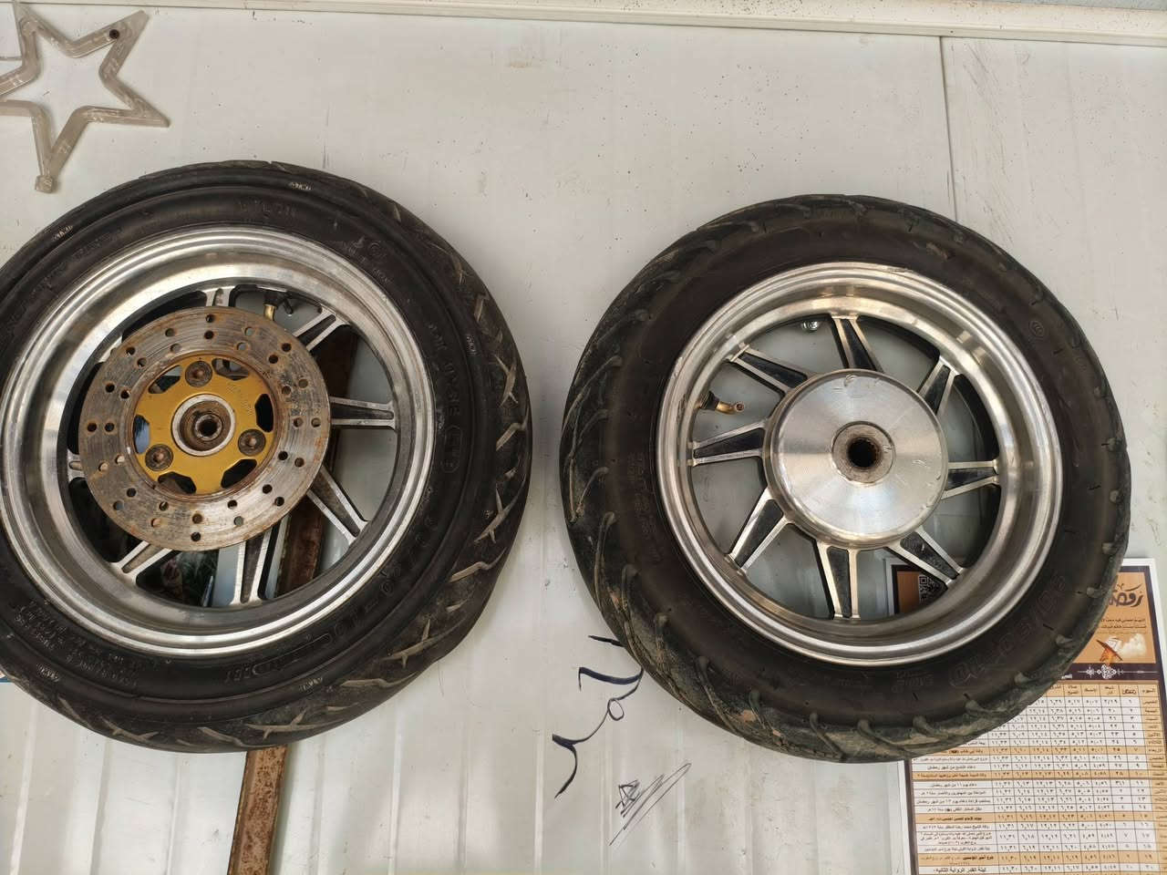 مكاني ديوانيه بالخصيمه.
كور فراشه بلادي ستدات بلادي مال حاويه 
صالنصه بلادي مال زعره 
وياله ماكس 
ويل فراشه خلفي نجمه مال حاويه تزويد ..


**إذا كنت صاحب هذا الإعلان وتريد حذفه لأي سبب، رجاءا أرسل رسالة إلى الدعم الفني**