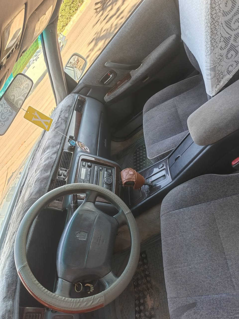 السلام عليكم راس الثور للبيع كصه قماره موديل 96 السياره مسستمه ومصبوغه قماره وجاملغات السياره نضيفه مال جناي السعر 80وبيها مجال مكان السياره البصره القرنه الشراي ينتصل على الرقم ***********
