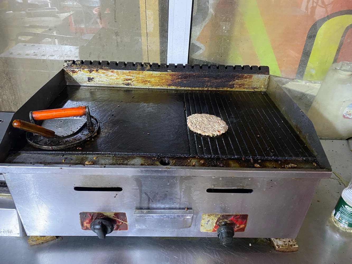 محل للبيع مع كامل ملحقات بعد بيه ملحقات غير الي بصوره 
المحال صار اربع سنوات يشتغل + بيه توصيل ع المنطاقه كامله

العنوان : الناصريه اريدو شارع مستشفى القلب 
قرب مجمع ابو زينب 