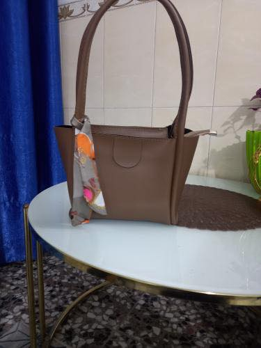 جنط ترند الموسم👜 الحجم وسط                     السعر ✨✨✨✨✨6 الاف فقط✨✨✨✨ يوجد توصيل داخل الحلة فقط 🚚🚚🚚🚚🚚🚚🚚🚚🚚


**إذا كنت صاحب هذا الإعلان وتريد حذفه لأي سبب، رجاءا أرسل رسالة إلى الدعم الفني**