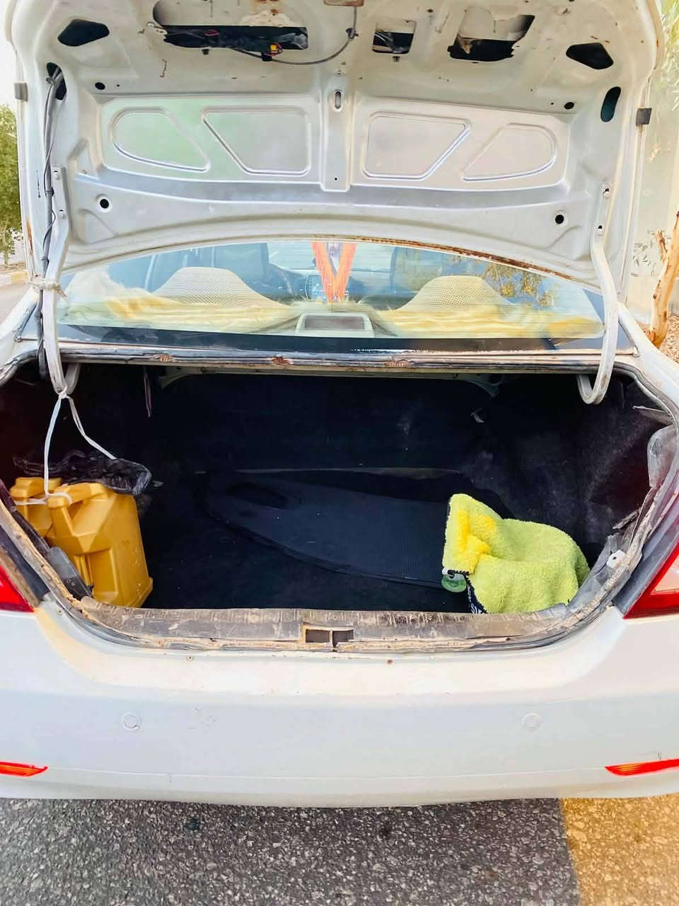 وينه الي يدور نضيف

سلام عليكم سياره مديل 11 BYD f3
رقم قادسيه مشروع وطن 
مكينه مسيبوشي ياباني بلادي
سياره خير من الله كير مكينه كفاله 
تخم تاير 
حداديه  جديده
كهربائيات كلها شغاله 
تدفئه شغاله تبريد نقص كمبريسر
سياره بيها باردات مصلحه ومضبوغه حزام 
مكفولة من الضربه القويه وشواصي كفاله 
دواخل دوشمه شاشه جديده 
سياره شرط مداور
راعيها جاري ويريد مداور

عنواني نجف مقابل قرية الغدير شارع الصب 
سعر 45وبيها مجال شراي خابر ودلل
***********
