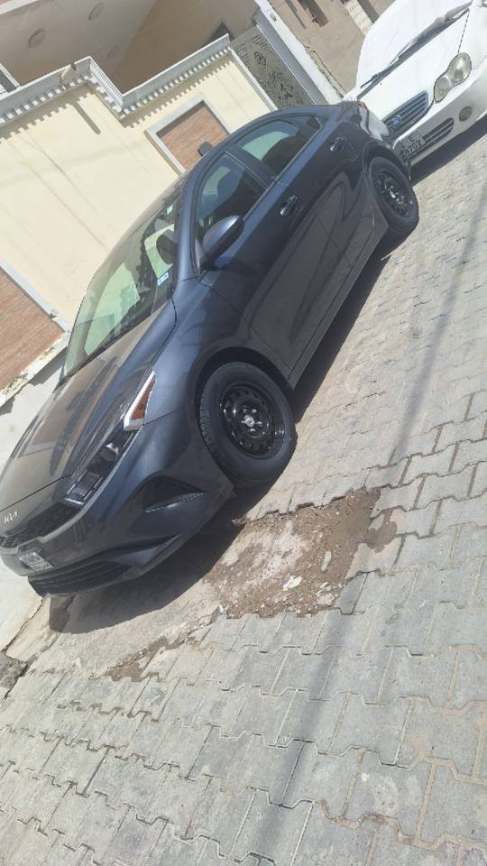 سلام عليكم كيا فورتي ٢٠٢٤ وارد امريكي باسمي رقم بغداد حادثهه باب خلفي وجماملغ الباقي مكفول ماشيه ٣٧ الف مكانهه بغداد الحريه *********** الشراي يتصل  ما اجاوب تعليقات رجاء السعر 158 وبيه مجال بغداد, العراق
