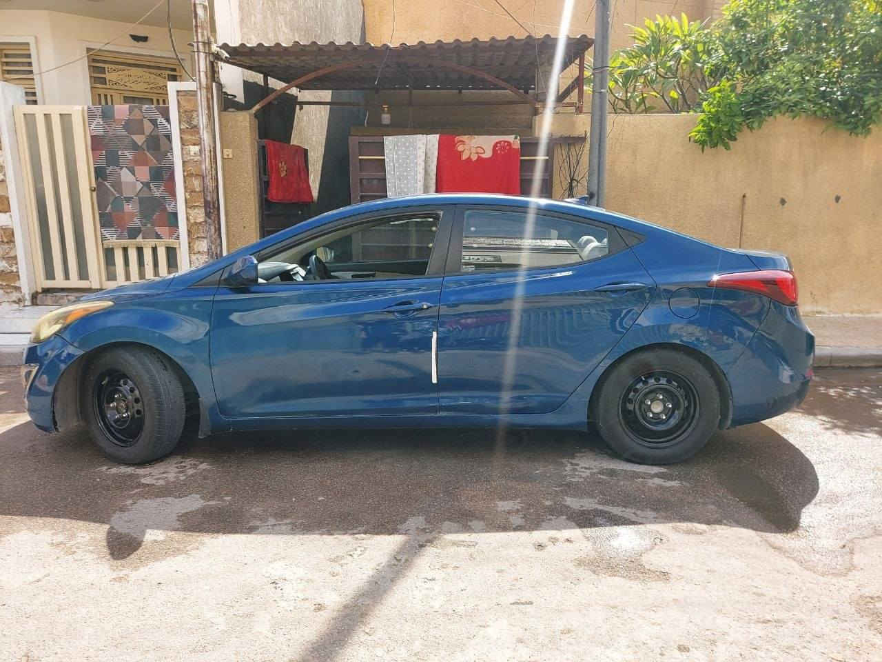 ألنترا 2016 وارد أمريكي ..
‏
‏ضرر 3 قطع (( جاملغ وباب أيمن وارد))
‏.    جاملغ أيسر بالعراق  +  باب السايق مرشوشة كلير .
‏             ((( بدون إيرباك + بدون دواخل )))
‏
‏كير + محرك مكفووول 
‏
‏لون أزرق
‏شاشة + كامرة خلفية + تحكم ستيرن 
‏#بإسمي + رقم بغداد مشروع وطني إلى 2028 .
‏
‏110 ورقة 
‏*********** متوفر واتساب .
