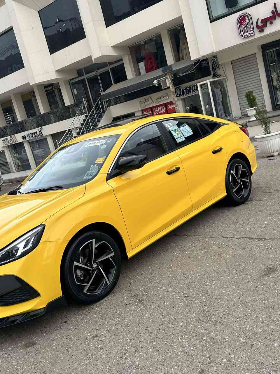 السلام وعليكم سياره ايمجي للبيع
موديل 2022 ماشيه 28الف 
السياره ام الضمان ست سنوات 
السياره اخذتها زيرو على أيدي مشيتها 
والسياره فول واحد على واحد 
رادار بجم خمس كامرات جانبيه فول السياره 
والسياره داخل لونين وايمجي اصلي 
***********]***********}
