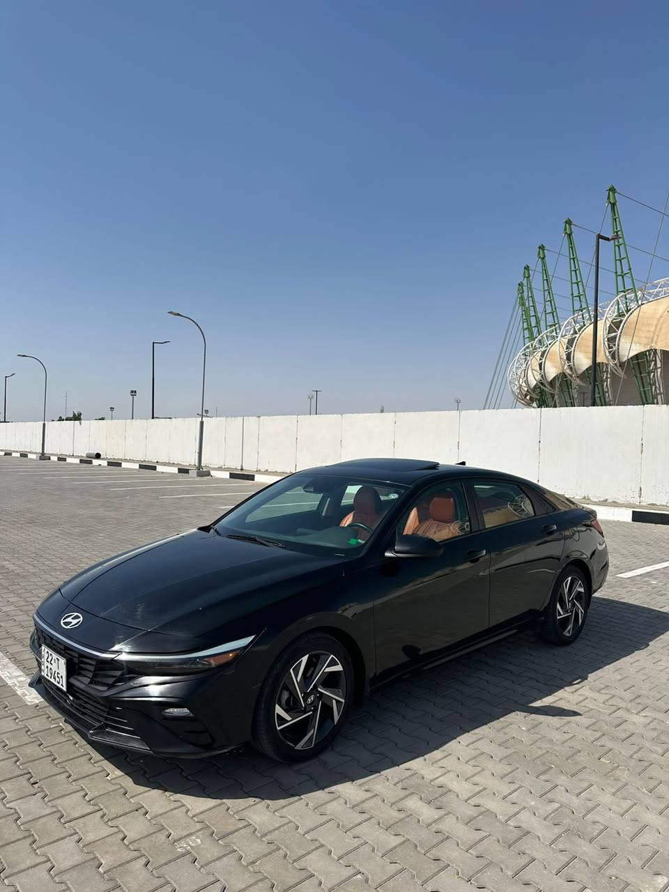 (( السلام عليكم هونداي ألانترا  )) 
  ((وأرد امريكي مديل 2025 ))
. (رقم اربيل دولي تسجيل جديد .). 
. (   حادث بسيط ربع بنيد صبغ فقط + بارد ) 
( شواصي ولغد كفالة عامة باقي ) 
(مكينة 2.000 دوش )
ماشية 19.000mi
جديدة سيارة وجاهزة مدوشمة وكاملة            
  .( فول موصفات فتحة .شاشة دجتال 
 تدفئة وتبريد بل كشنات ول ستيرن فول 1ع1   ) )
(سعرها  168 وبيها مجال )
العنوان .البصرة .الجنينة  
رقمي ***********
