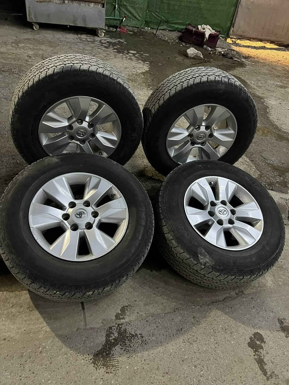 تايرات +ويل  هايلوكس عنوان بغداد
***********
