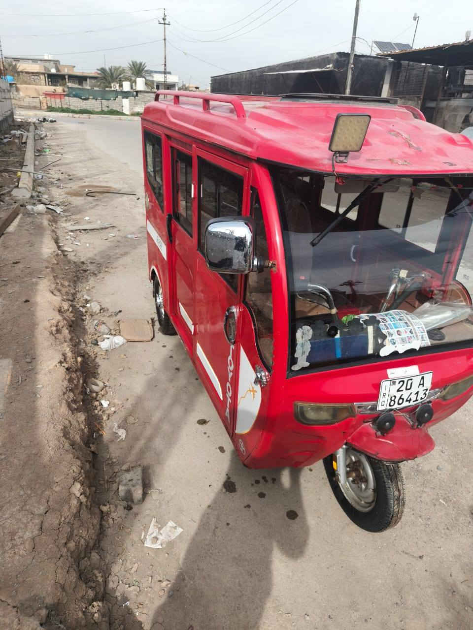 السلام عليكم تكتك كامله خير من الله شلعه كهربايات كله شغال خير من الله مرقمه بسمي  بوجهك لشارع مكينه خير من الله مكاني ديالئ رقمي ***********السعر4مليون وبيه مجال حك الجيه
