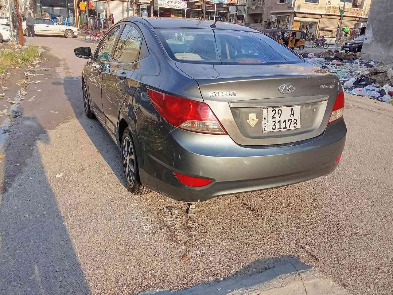 السلام عليكم أكسنت خليجي 2013 
محرك 1600 الشعب منطقة السريدات سعر 85 ورقة وبيها مجال بسيط جداً ***********
