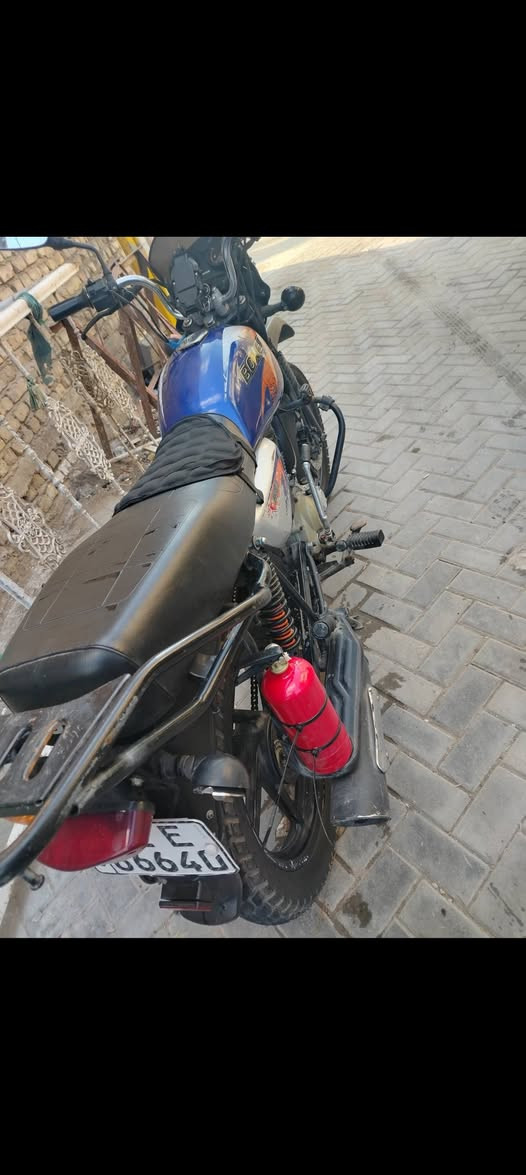 سلام عليكم شباب بوكسر جبلي موديل 22 رقم وسنويه لوحات 2 انكليزي بسمي احولك ثاني يوم الدراجه مجفته ودجي تفحص وتأخذ وتروح راسني وتدلل مكاني بغداد
وهاذ رقمي ***********
