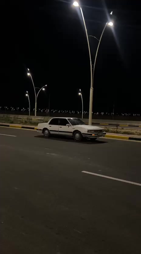 السلام عليكم
سياره اولدز موديل 90 رقم انگليزي مميز سنويه وهزه جديده المكان سامراء 
السعر 40 وبيها مجال
***********
