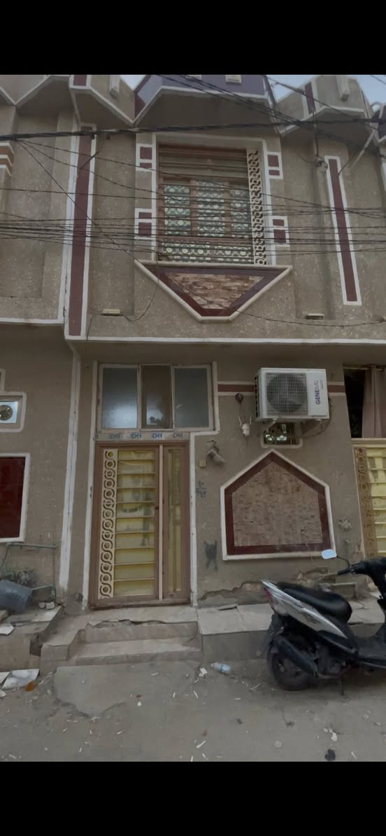 السلام عليكم
بيت 50 متر طابو زراعي  طابق ونص غرفتين و صاله و مطبخ حمامات 2   موضح بل فيديو  سند 25 تحويل بسمك مكان شارع ابو طالب قرب الامام خدمات كامله مي مجاري كهرباء انترنيت ضوئي كامله البيت ينباع هوه وغراضه ثلاجه و كاونتر و طباخ ايطالي  و 3 سبالت و 3 جرابي خشب جدد و غساله و كنتور  السعر 80 مليون وبي مجال بسيط ***********

