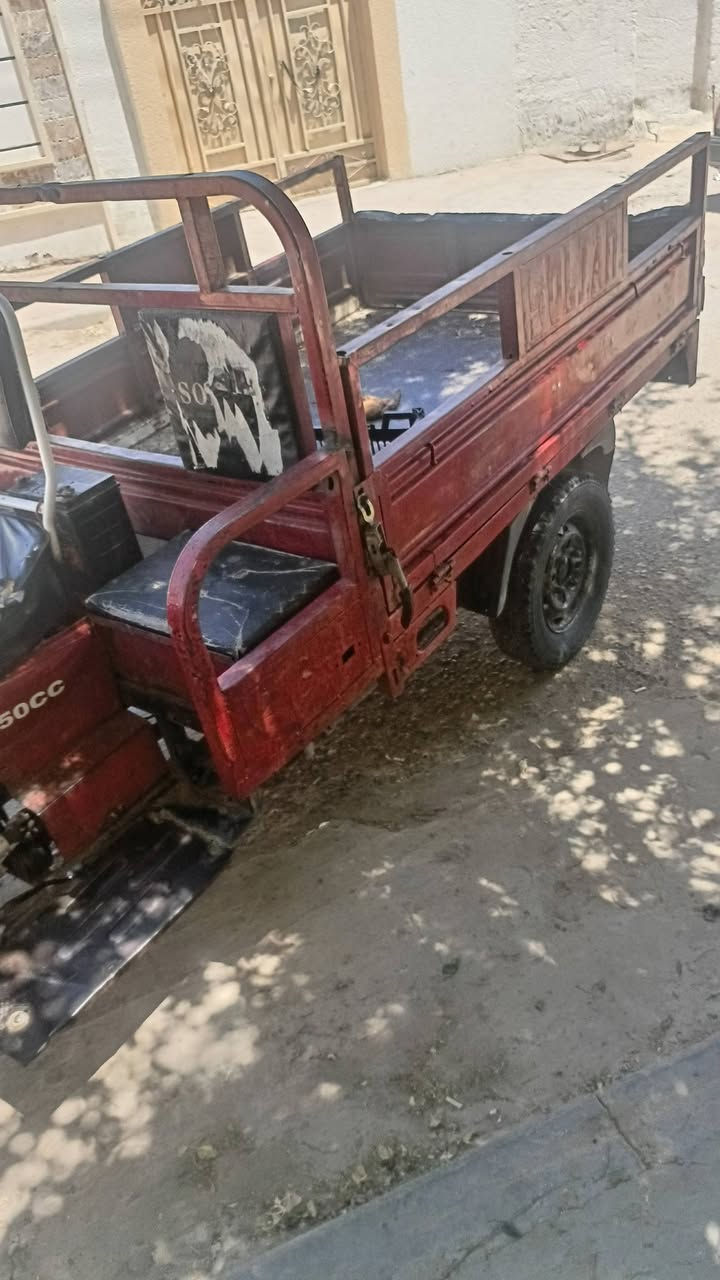 سلام عليكم ستوته صلطان للبيع نضيفه مكانه العماره سعر 750 وبيه مجال للشرائح  رقم الهاتف ***********
