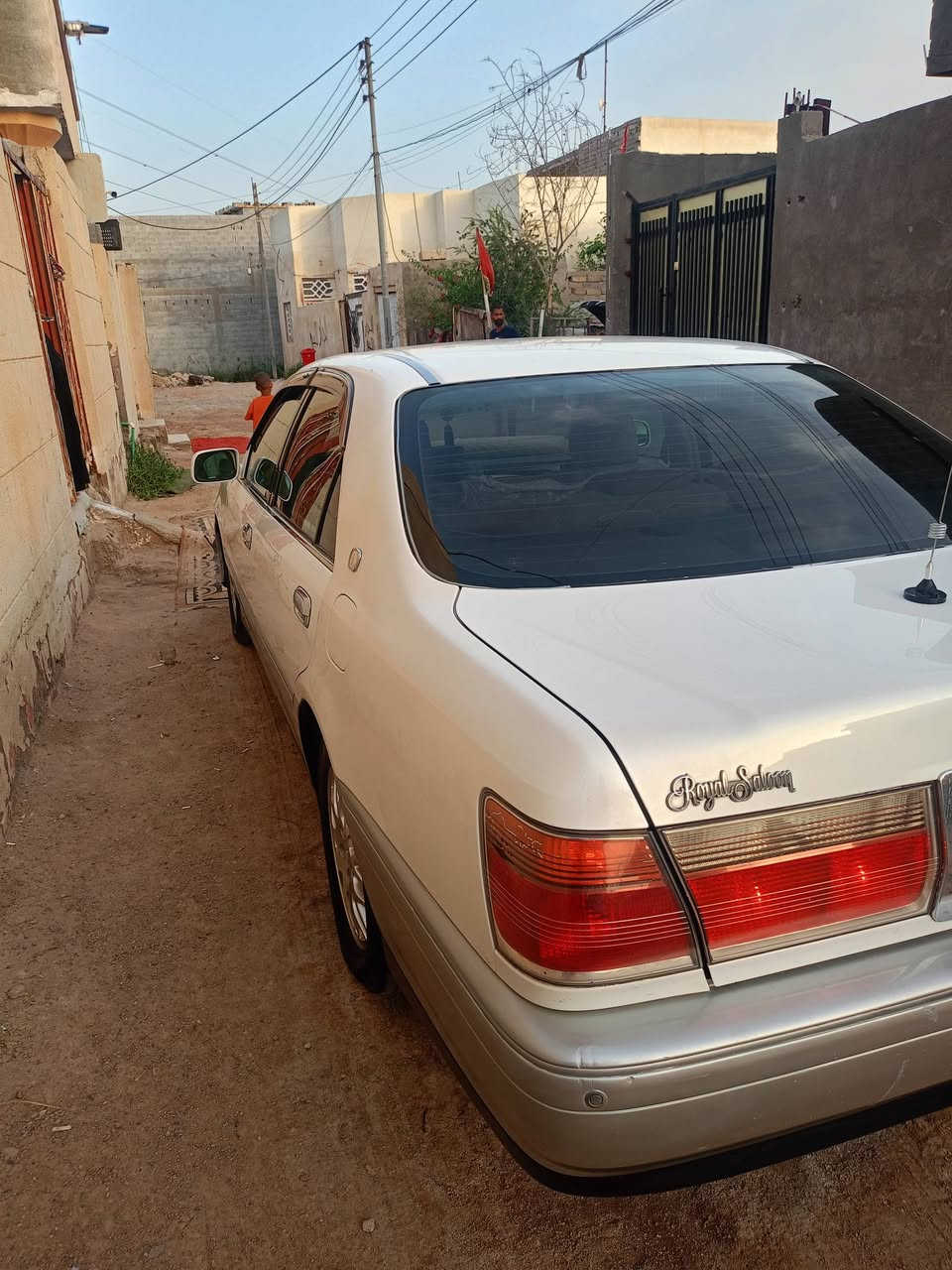 سلام عليكم ...ملكه محزم للبيع موديل 1999 كير محرك نضيف.تبريد فول كشنات كهربائية سياره جاهز .هاتف ‏‪***********‬‏
