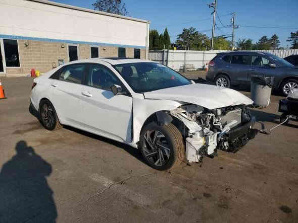 (اعـــــــــــــلان مــــــــــــــــزاد 📢 ) 

2024 HYUNDAI ELANTRA LIMITED 

هيونداي النترا لمتد : ٢٠٢٤

حالة السيارة : تعمل وتسير 

ضرر السياره : كما موضح بالصوره

تاريخ الــــــمزاد الجمعه : 2025/12/5

وقت المزاد الساعه : السادسه مساءا 

اللـــــــــــــــــــــــــــون : ابيض 

عداد المسافه : 7.591

حجم المحـــــــــرك : 4 سلندر 2,0

مدة الوصول : 60 الى 75 يوم

للإشتراك في المزايدة يرجى الحضور الى  مكتبنا للـتأكيد على تثبيت السياره المزاده.

العنوان : النجف الاشرف قضاء المناذره( ابوصخير) شارع حيره ابو صخير مكتب عمار لمزاد السيارات الامريكيه 

               تلفون 
              *********** واتساب
              *********** للاتصال
               عمار ابو عباس
