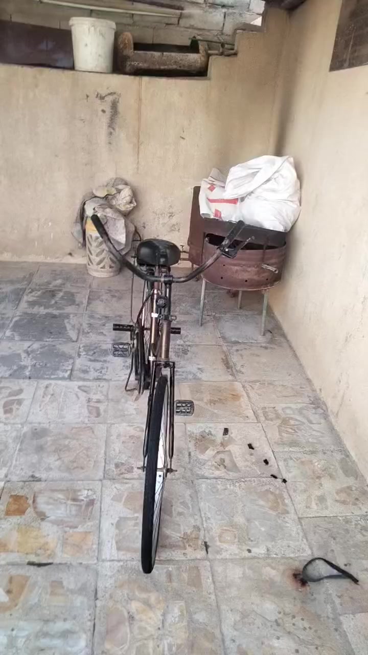 السلام عليكم ورحمة الله وبركاته بايسكل بناتي حجم 26للبيع باسكل كامل ماناقصه شي بس السرج مامضبوب والواير مال بريك موجود بس تشده وياه جاملغات وطياريه وحمالات وحبل وجرس العنوان الناصرية مركز السعر 55وبي مجال


**إذا كنت صاحب هذا الإعلان وتريد حذفه لأي سبب، رجاءا أرسل رسالة إلى الدعم الفني**