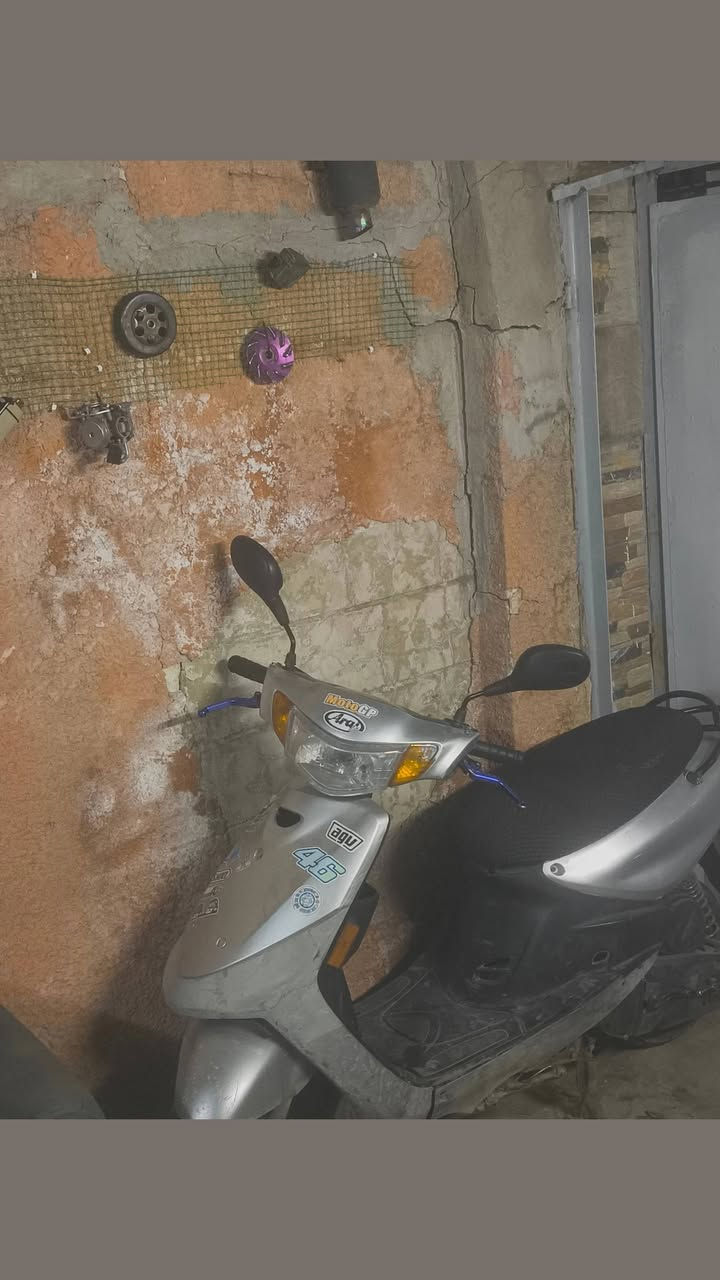 دراجه ماكس قجمه للبيع دراجه خير من الله خرسه نواقص بسيطه بيها ويل رياضي خلفي دبل خلفي رياضي قبضات يدات بريك رياضي 
مكان بغداد سعر خاص موجود


**إذا كنت صاحب هذا الإعلان وتريد حذفه لأي سبب، رجاءا أرسل رسالة إلى الدعم الفني**