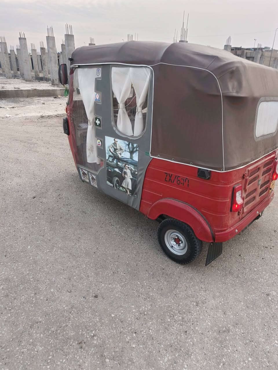 سلام عليكم تكتك موديل ١٨شهر٨اوراق اصوليه لترقيم سعره ٣٨٠٠او بيه مجال حك جيه مكاني بغداد مدينت صدر الحميديه تكتك كل نقص مابيه كبل لشارع كشرته كلش حلوه ***********
