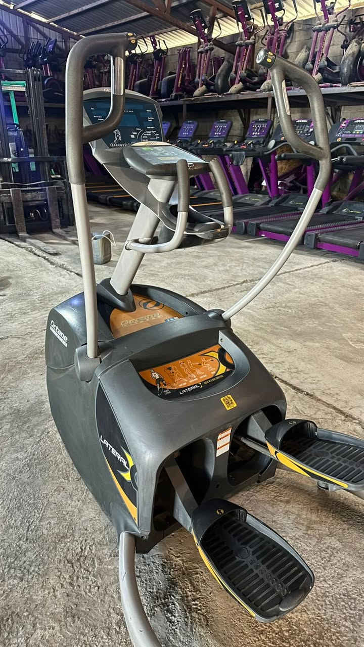 جهاز اوبتكل إيطالي الصنع نضافه 90% مكان بغداد الدوره وتوصيل موجود السعر 500الف وبي مجال بسيط 
***********
