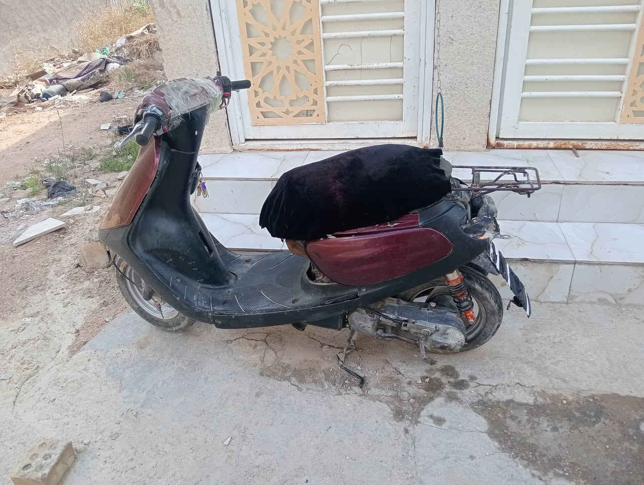 السلام عليكم دراجه منغولي هندر واحد نظيفه محرك وكير شلعه قويه صالنصه جديده كهربائيات شغاله للبيع او مراوس السعر 220 وبيها مجال بسيط العنوان كربلاء رقم الهاتف ***********
