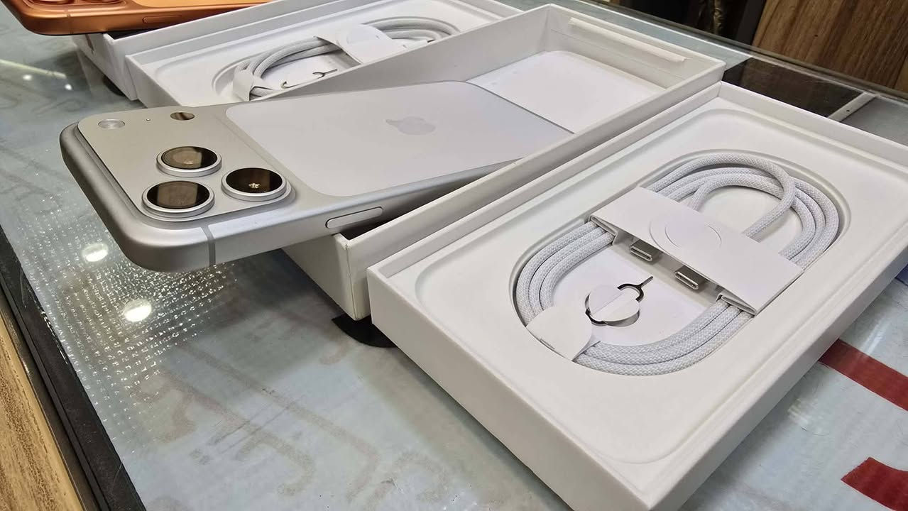 بيع شراء مراوس
17برو ماكس عربي شرق اوسط ذاكره 256 بطاريته 100عدد دورات شحن 22 

17برو ماكس عربي شرق اوسط ذاكره 256 بطاريه 100عدد دورات شحن 21 

ديوانيه شارع المصورين مكتب رويال للاتصالات قرب مصور سومر 
رقمي للاستفسار ***********
