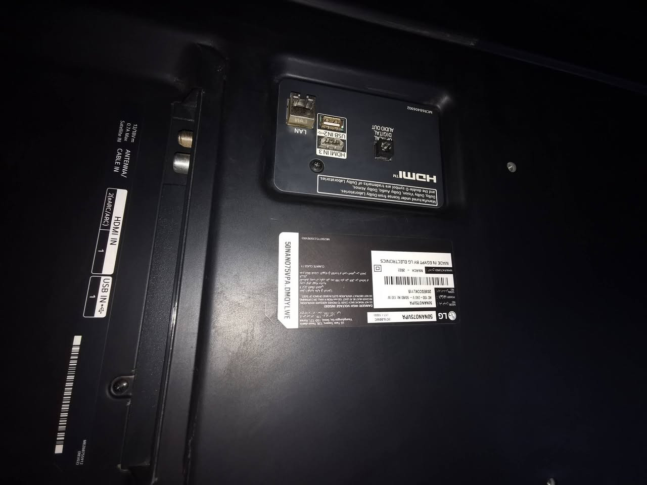 سلام عليكم عندي شاشه نوع LG NANOCELL الأصلي مواصفات شاشة LG موديل 50NANO75VPA هي تلفزيون نانو سيل ذكي مقاس 50 بوصة، بدقة 4K UHD، وتقنية NanoCell لعرض ألوان نقية، ومعالج α5 4K AI، ونظام تشغيل webOS، ويدعم Active HDR، وتأتي مع ريموت سحري، وتوفر تجربة سينمائية وأداء جيد للألعاب مع ميزات مثل HGiG وALLM، وتحتوي على منافذ HDMI وUSB، وتعمل بتقنية الذكاء الاصطناعي ThinQ AI.  العنوان البياع حي الرساله الأولى قرب مدينة العاب الكرخ تلفون ***********
WhatsApp +964***********
