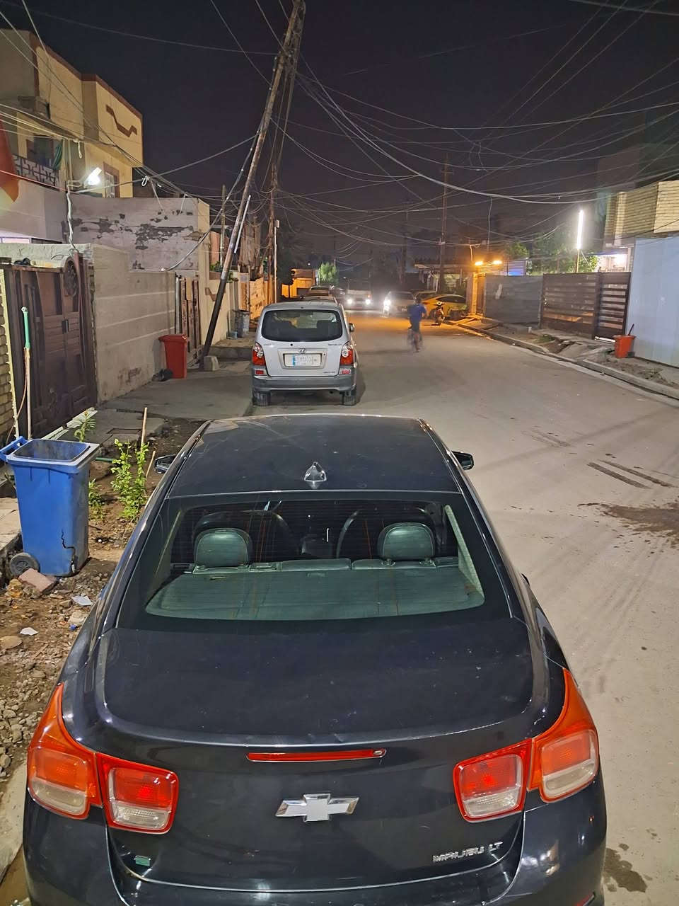 سلام عليكم
ماليبو ٢٠١٤ وارد امريكي بيها ٣ قطع 
صدر نص عمر تبريد كمبريسر بي ضعف لكن شغال بالمشي يثلج 
سياره ناعمه كلش بالمشي ٨٥ وبيها مجال لشراي   بغداد بسمي سنويه سنه ٣١ وهزه قبل شهرين سويتها 
الاتصال على ***********
