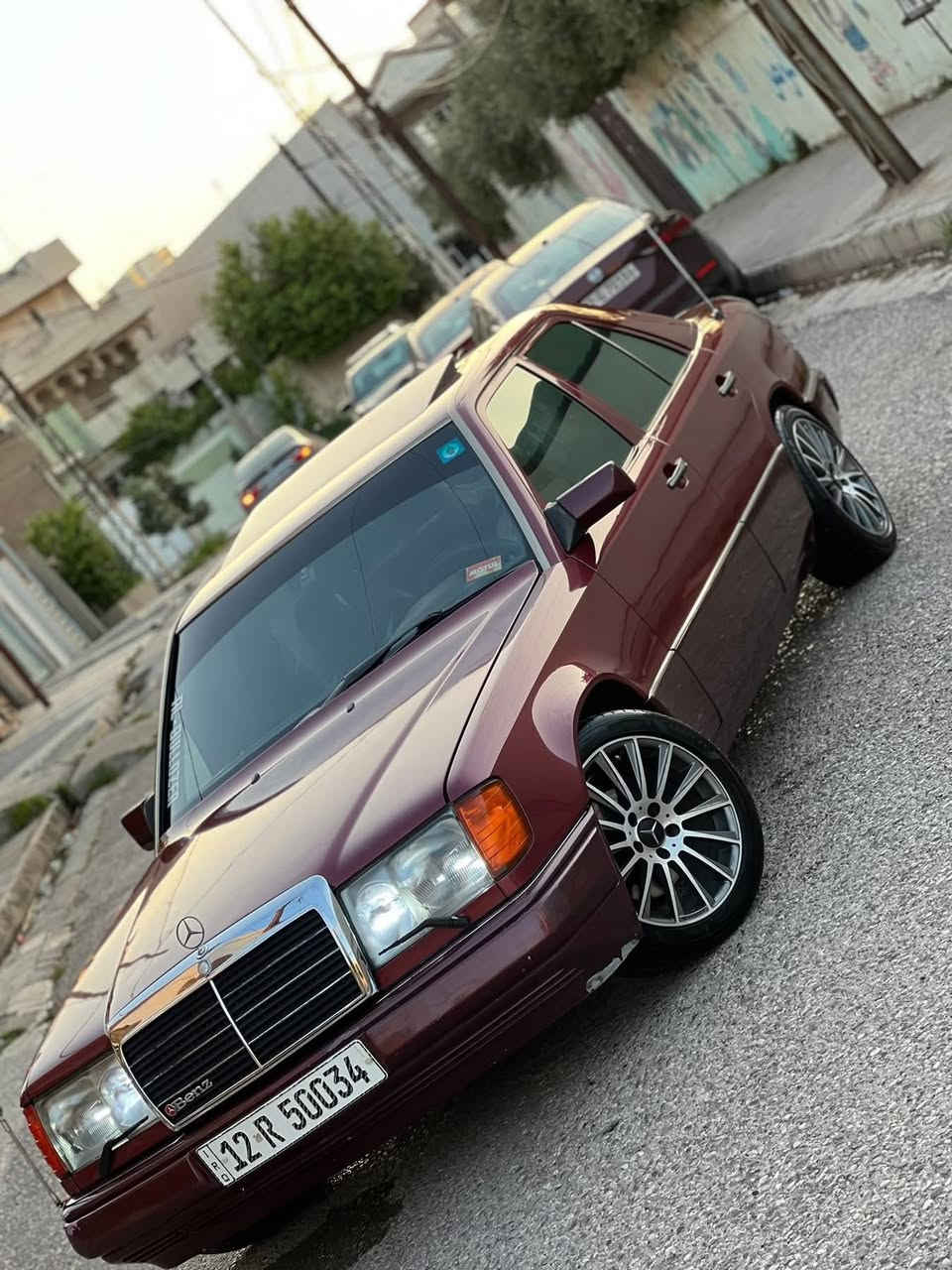 السلام عليكم
مارسيدس بينز حجم 230 موديل 1991

مصبوغ حزام تطويز بدون داخل بدون معجون شرط

سياره بلاديه كير محرك غرفه شرط بلادي

تبريد تدفئه شرط 

جامات كهرب وتكوات كشن خلفي كهرب

فتحه سقف

اريل اصلي كهربائي

منظومه زنون كامل تحكم تلفون

طخم ويل AMG اصلي وطخم تاير جديد 

اخوان السياره كامله مكمله على ايدي شرط مابيها نقص كلو مبدلو جديد سياره بأسمي رقم جديد وهزه جديده وسنويه جديده ولباقي كدام العين 

وهذا رقمي وبالخدمه ***********
