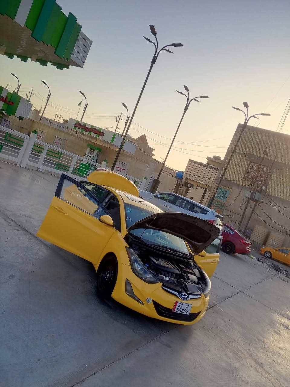 انتره 2014 واراد امريكي بدون حادث مكينه 1800
مكينه وكير جديد تخم تاير جديد صدر امامي وخلفي جديد 
تبريد ثلج 
بسمي مصفره هيئة والغرامة وسنويه جديده هزه جديد رقم دولي بغداد الإنكليزي 
----------------------------------------------
فول 1/1 اعلى فئه
بصمه تشغيل 
بصمه ابواب 
بصمه صندوك 
فتحه سقف 
تحكم اربع جهات 
مانع انزلاق 
ايكو 
شاشه صغيره
كامره
نضام Eco
منظومه زنون اصلي 
هورن سيدان
كشنات كهربائيه 
تبريد كشنات
تبريد تدفه بالكشن
كير at
نظام abc
اشاير بلمري
تحكم مري
دوشمه جديده 
السياره جاهزه مجهزه من كل النواحي السعر 100 وبيه مجال العنوان بغداد ***********
