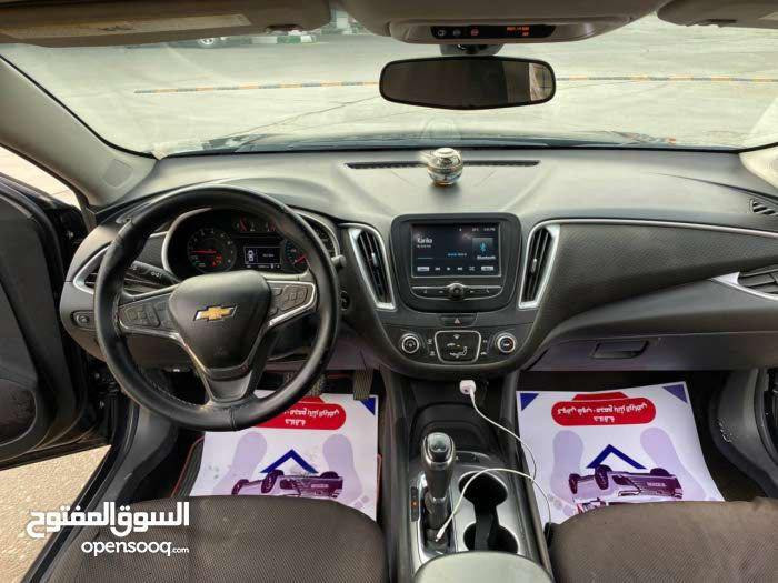 سياره ماليبو
مديل 18 محدث 22 
مكينه 1500 تيربو كفاله 
حداديه جديده 
انسى موضوع الحماوه ابد ماكو حماوه والتراي شرط 200 
حادث تبديل قطعتين  بنيد وجاملغ ايمن ضربه خفيفه م واصله لغد جاملغ الايسر بارد بيها طخات بسيطه 
السياره نقص بس غاز كمبريسر جديد بس بدون غاز 
ماشيه 150 الف كيلو 
السعر 105 وبيها مجال بسيط رقم بصره تحويل 
الرقم ***********  
***********
