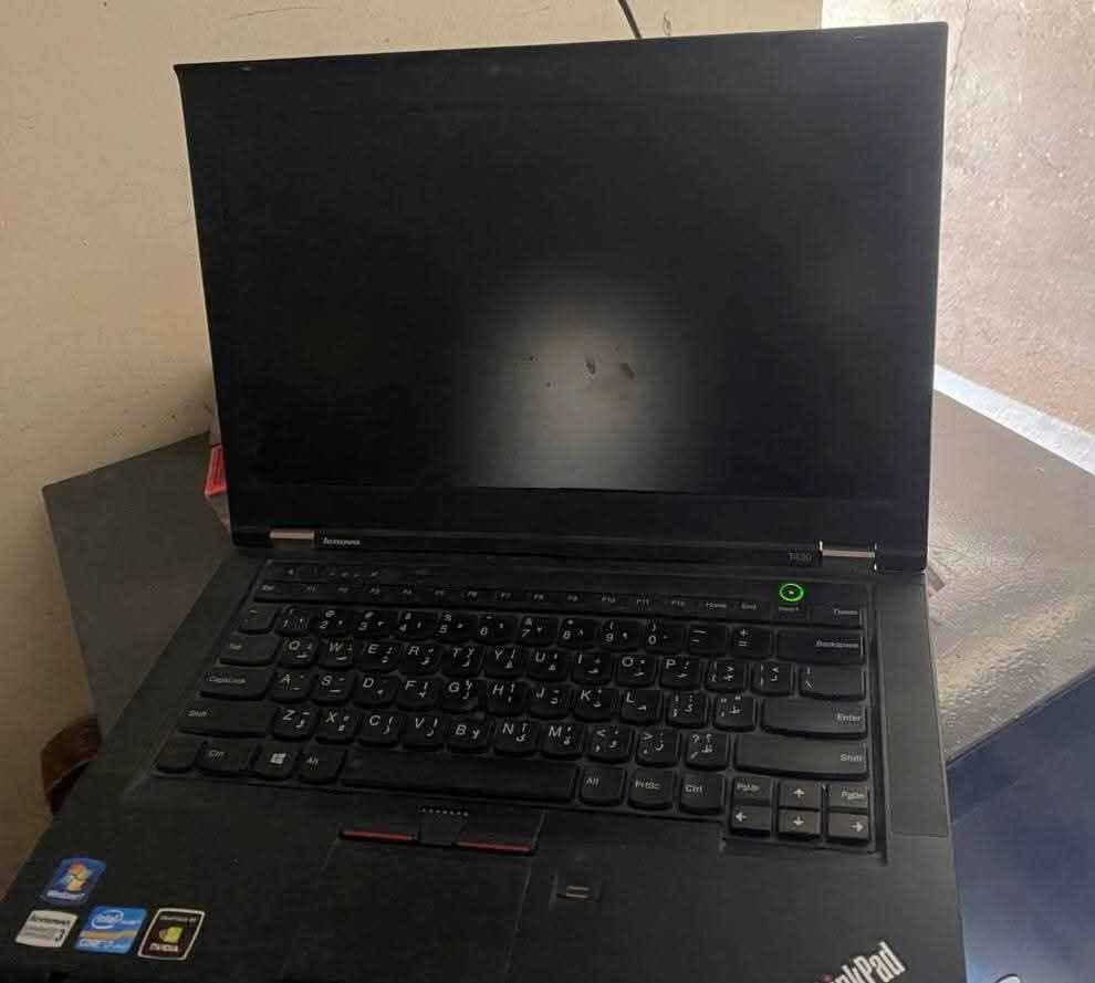 لابتوب لينوفا معالج core i 7 جيل ثالث
رام 12
 هارد 512
كارت شاشه منفصل 1 كيكا
بالاضافه الى المدمج
تشغل العاب بلي ٢
و بلي ٣
وبعض العاب الفور الخفيفه على اعدادات متوسطه
للبيع المكان كربلاء
*********** توصيل ماكو كربلاء, العراق
