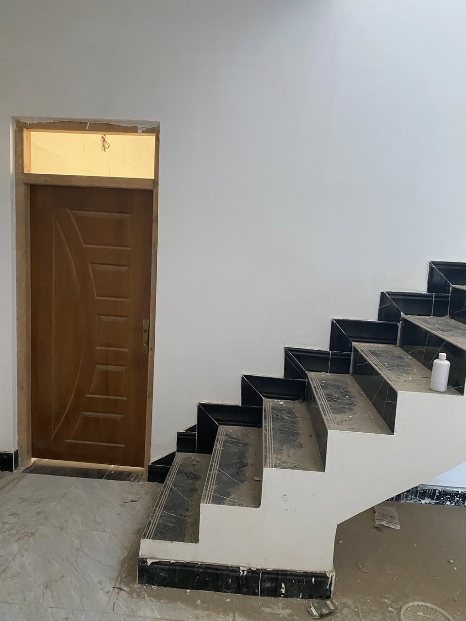 🏛 يعلن مكتب صباح الزاملي للعقار 🏛

للبيع مشتمل في واسط الخاجيه عميشه

🎀طابقين الطابق الاول غرفة وهول ومطبخ وستقبال صحيات داخليه وخارجيه  الطابق الثاني غرفه وهول وستاره وبيتونه

♦️مساحة 100م
♦️واجه 5 م
♦️النزال 20م 
♦️موقع مميز خلف شارع 40 م عل شارع 15 ♦️وساحه خضراء الدار قيد الانشاء بنباع نقد مبادره
♦️السعر 120وقابل للتفاوض 

------------------------
#لـــمـــزيـــد مـــن الــــعـــروض يـــرجـــى الاعـــجـــاب بالـــصـــفـــحـــة لـــيـــصـــلـــك كـــل جـــديـــد&
======================
#لـــمـــن يـــرغـــب فـــي عـــرض عـــقـــاره لـــلـــبـــيـــع فــي الـــبــيــج يـــرجـــى الــتــواصــل مــعــنــا ع الــخــاص 

#عنوان
#المـــكـــتـــب
الطشاش قرب جامع الإمام الحسن العسكري
🏛 مكتب صباح الزاملي للعقار 🏛
------------------------------------------
لـــلاســــتـــفـــســـار الاتـــصـــال عـــلـــى :
📱📱📲📲
***********
