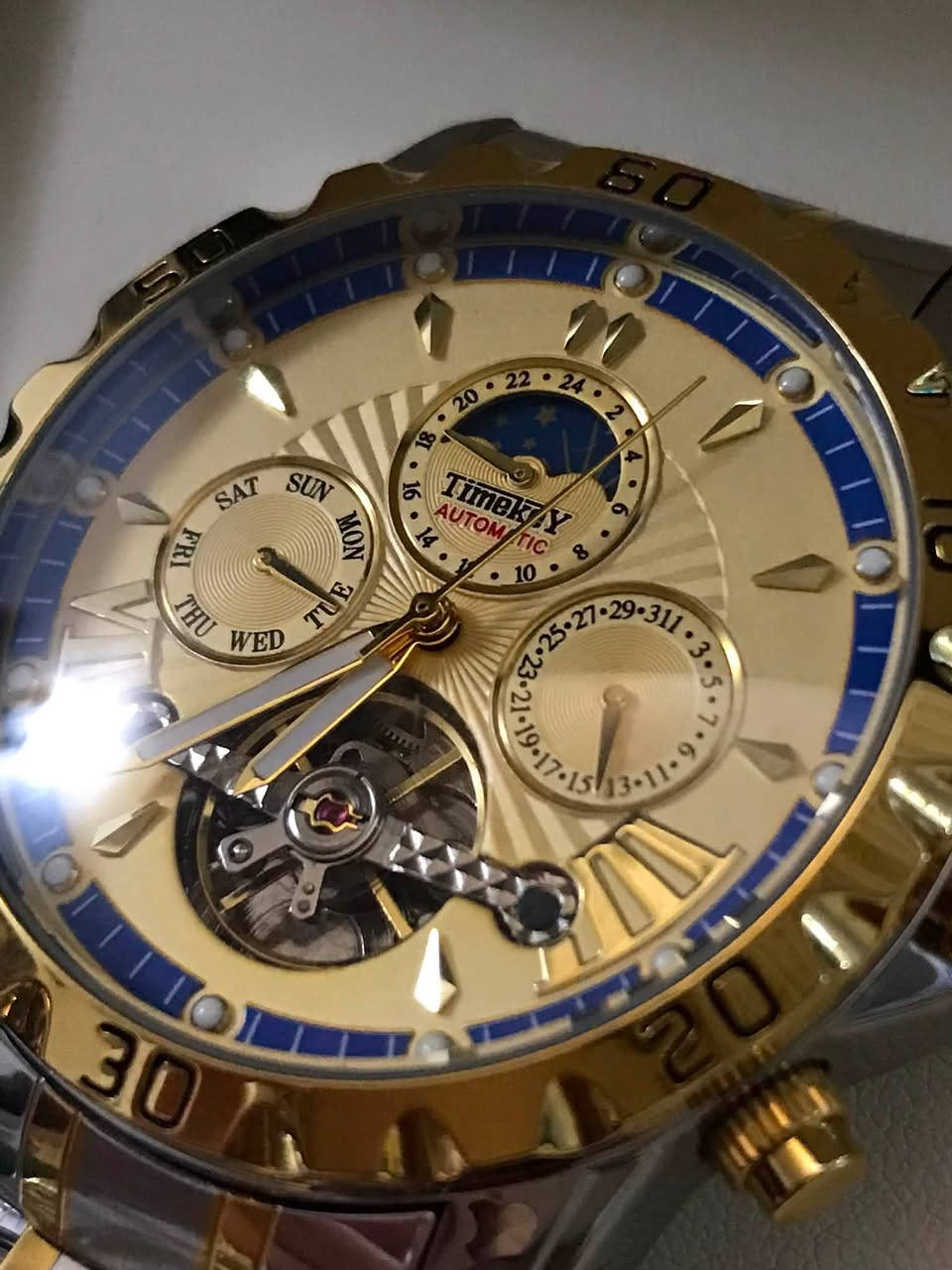 السلام عليكم من رخصة الادمن 
ساعة ماركة  TIMEKEY AUTOMATIC
سناتر شغاله - شهري - اسبوعي - قمري 
قلب مفتوح 
موديل 26
جديد غير مستخدم


**إذا كنت صاحب هذا الإعلان وتريد حذفه لأي سبب، رجاءا أرسل رسالة إلى الدعم الفني**