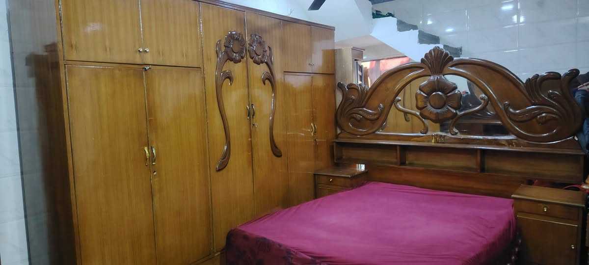 غرفه صاج عراقي نضيفه ٦ابواب ملحق السعر 450 الف المكان الحسينيه الراشديه بغداد بوجد توصيل بل اجره التواصل على الرقم ***********
