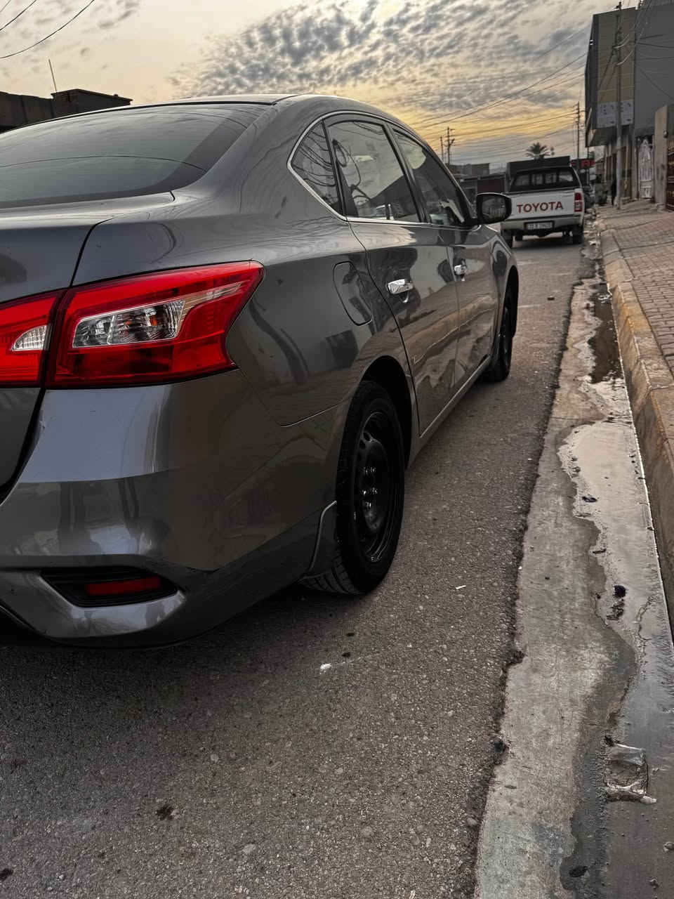 ام عليكم سيارة سينترا 2017 لون نفطي ماشية 61000 ميل بي أربع قطعة سونار موجود داخل صورة  رقم موبايل :*********** سعر 98وةرةقة تفاصيل عل واتساب طوز, صلاح الدين
