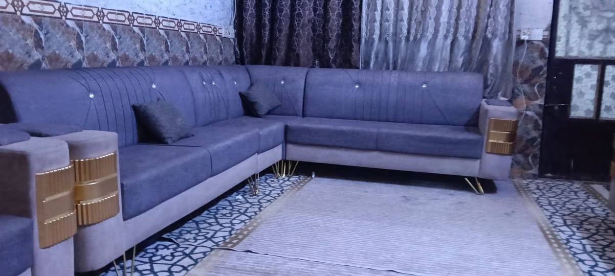 السلام عليكم مرخصت الادم
دخم ونص 15مقعد تفصال عراقي مستعمل 4تشهر اخو الجديد العنوان بغداد الكياره مقابل محطة وقود 68

الشراي يتصل *********** ويدلل السعر 750الف وبي مجال حك الكروه
