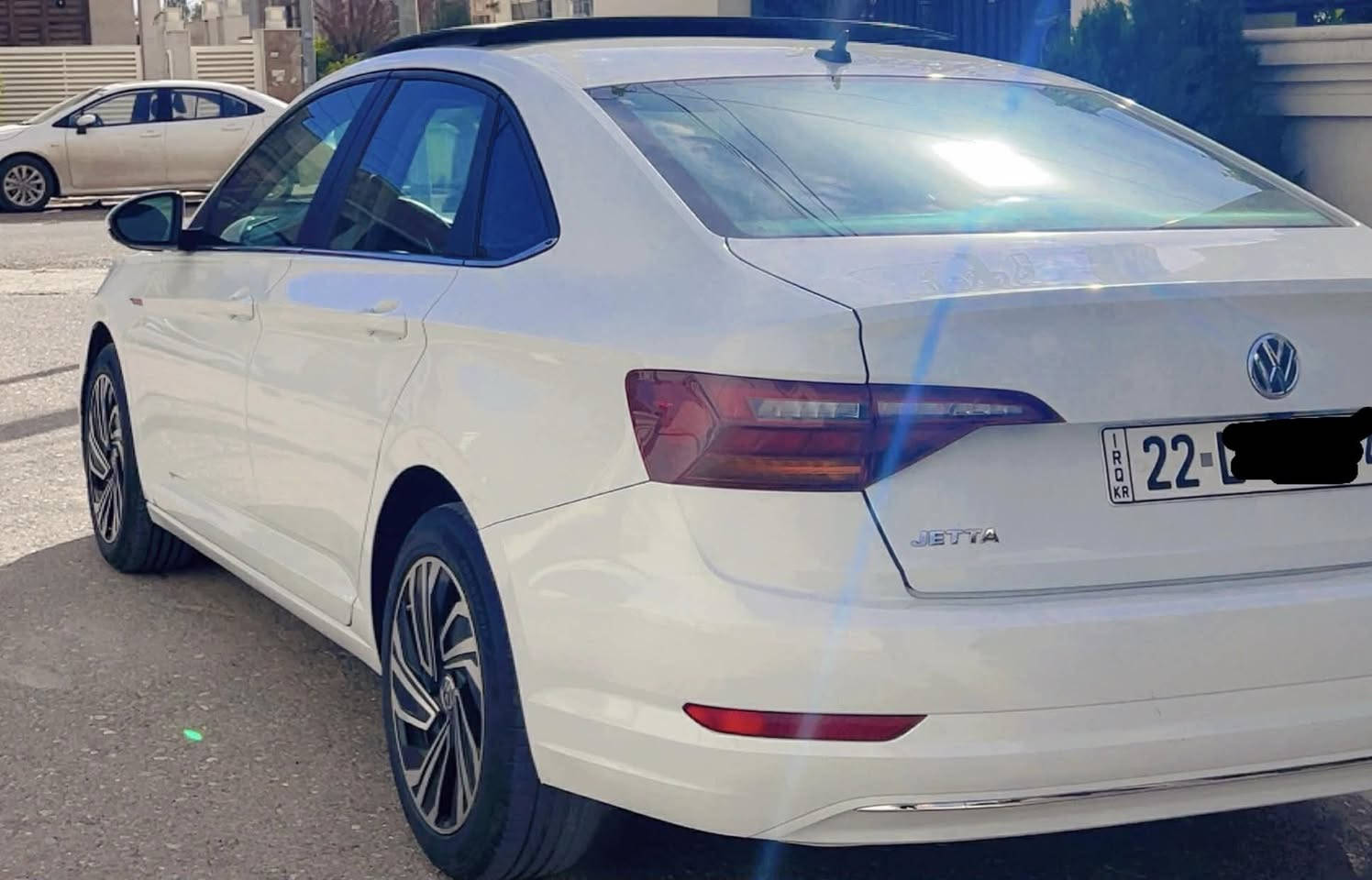 جيتا مؤديل ٢٠١٩ مواسه فاتSe پله س سه ياره كه به كلين داخيل بوه نمونه يه له جوانى فول مواسه فات پانؤراما به سمه بريك به سمه شاشه و كاميره كوشين هيته ر ره قه م و سه نه وى نويه سه ياره يه كى زؤرخاوينه هه مووگيانى به شه رت ژ.م ***********
***********
